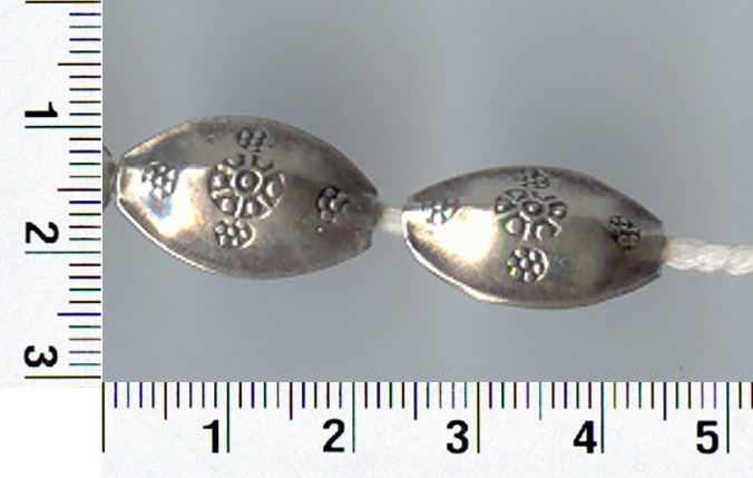 Thai Karen Hill Tribe Silver Beads Flower Printed Oval Beads BL036 (5 Beads)