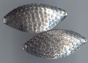 Thai Karen Hill Tribe Silver Beads Dot Printed Oval Beads BL408 (2 Beads)