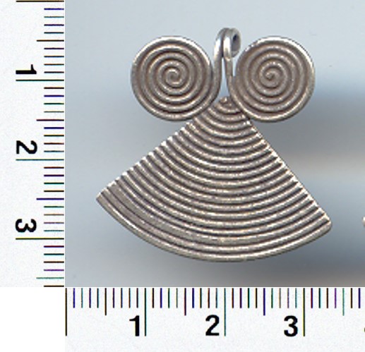 THAI KAREN HILL TRIBE SILVER PENDANTS TRIANGLE WITH DOUBLE SWIRL PENDANT NM005 