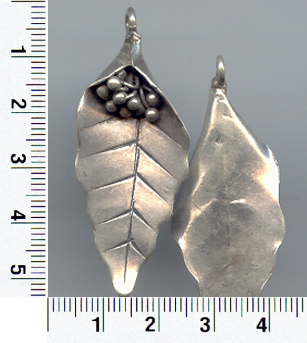Thai Karen Hill Tribe Silver Pendants Lovely Flower Leaf Pendant NM040 