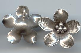Thai Karen Hill Tribe Silver Pendants Lovely Flower Pendant NM074 