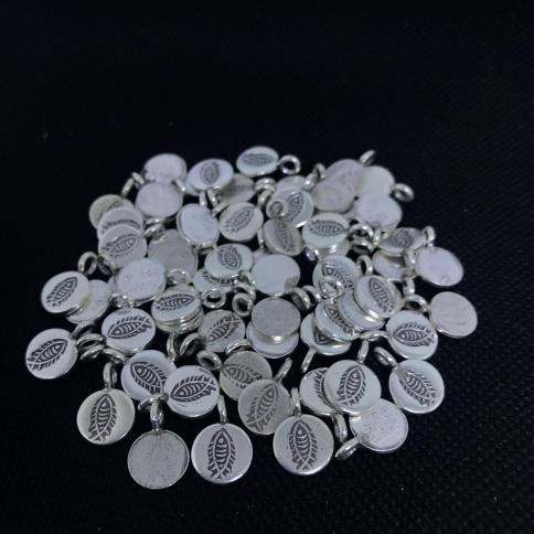 Thai Karen Hill Tribe Silver Pendants 20PD144 (10 Beads)