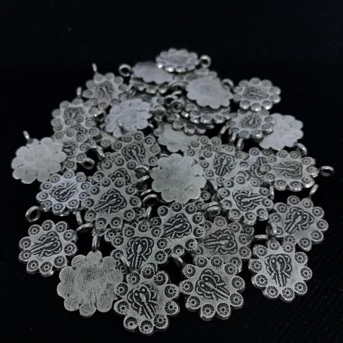 Thai Karen Hill Tribe Silver Pendants 20PD150 (10 Beads)