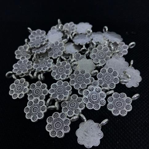 Thai Karen Hill Tribe Silver Pendants 20PD155 (10 Beads)