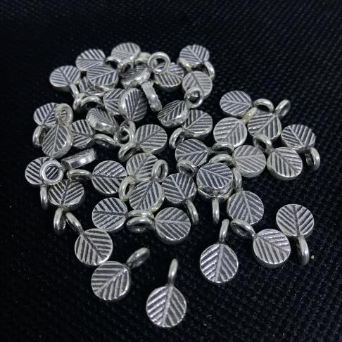 Thai Karen Hill Tribe Silver Pendants 20PD161 (10 Beads)