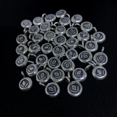 Thai Karen Hill Tribe Silver Pendants 20PD182 (10 Beads)