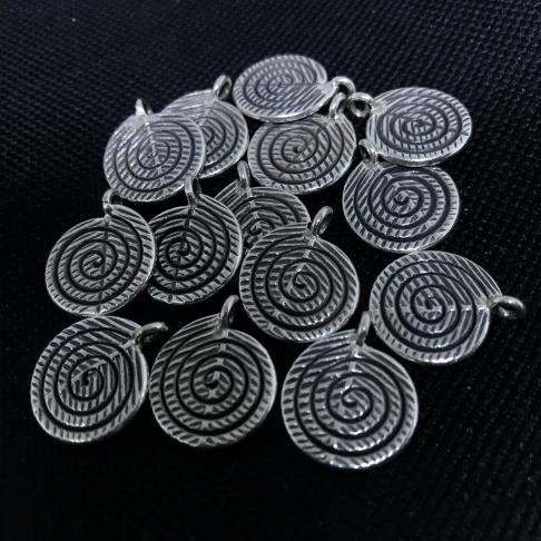 Thai Karen Hill Tribe Silver Pendants 20PD185 (10 Beads)