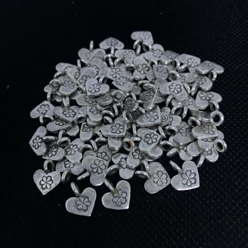 Thai Karen Hill Tribe Silver Pendants 20PD190 (10 Beads)