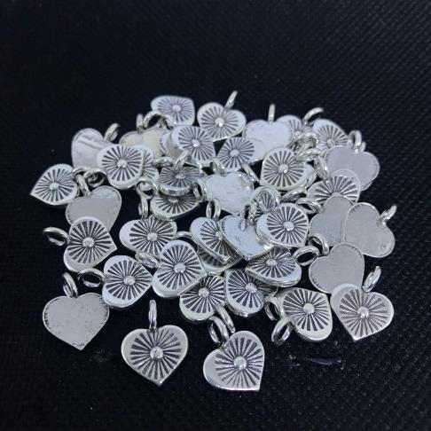 Thai Karen Hill Tribe Silver Pendants 20PD193 (10 Beads)