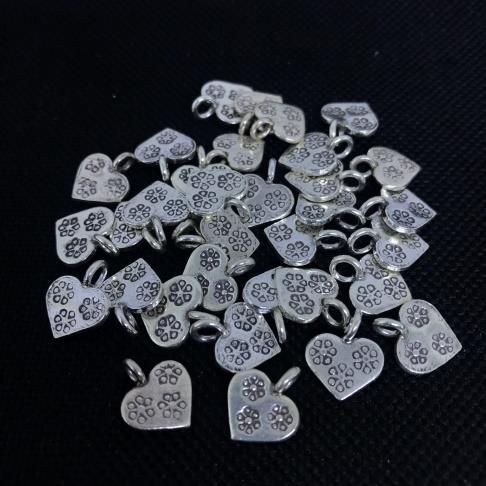 Thai Karen Hill Tribe Silver Pendants 20PD196 (10 Beads)