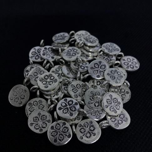 Thai Karen Hill Tribe Silver Pendants 20PD199 (10 Beads)