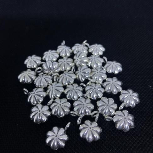 Thai Karen Hill Tribe Silver Pendants 20PD213 (10 Beads)
