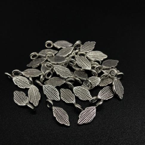 Thai Karen Hill Tribe Silver Pendants 20PD299 (10 Beads)