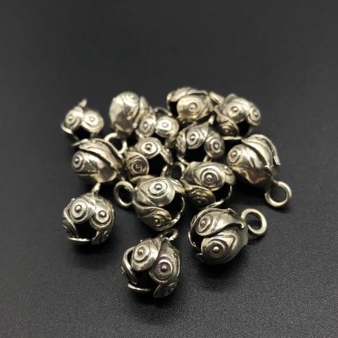 Thai Karen Hill Tribe Silver Pendants 20PD327 (10 Beads)