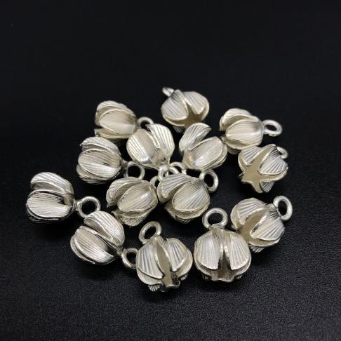 Thai Karen Hill Tribe Silver Pendants 20PD349 (10 Beads)