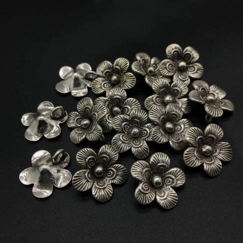 Thai Karen Hill Tribe Silver Pendants 20PD359 (10 Beads)