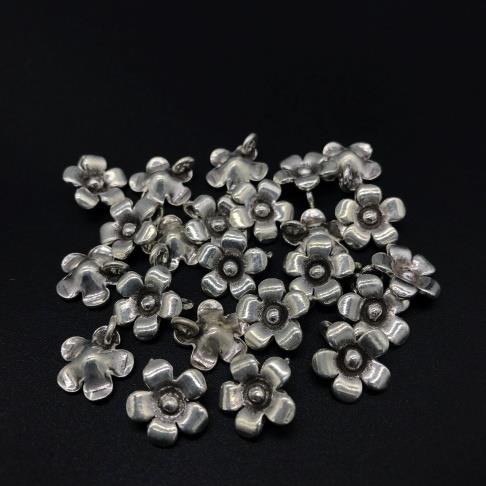 Thai Karen Hill Tribe Silver Pendants 20PD364 (10 Beads)