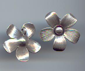 Thai Karen Hill Tribe Silver Pendants Lovely Flower Pendant NS191